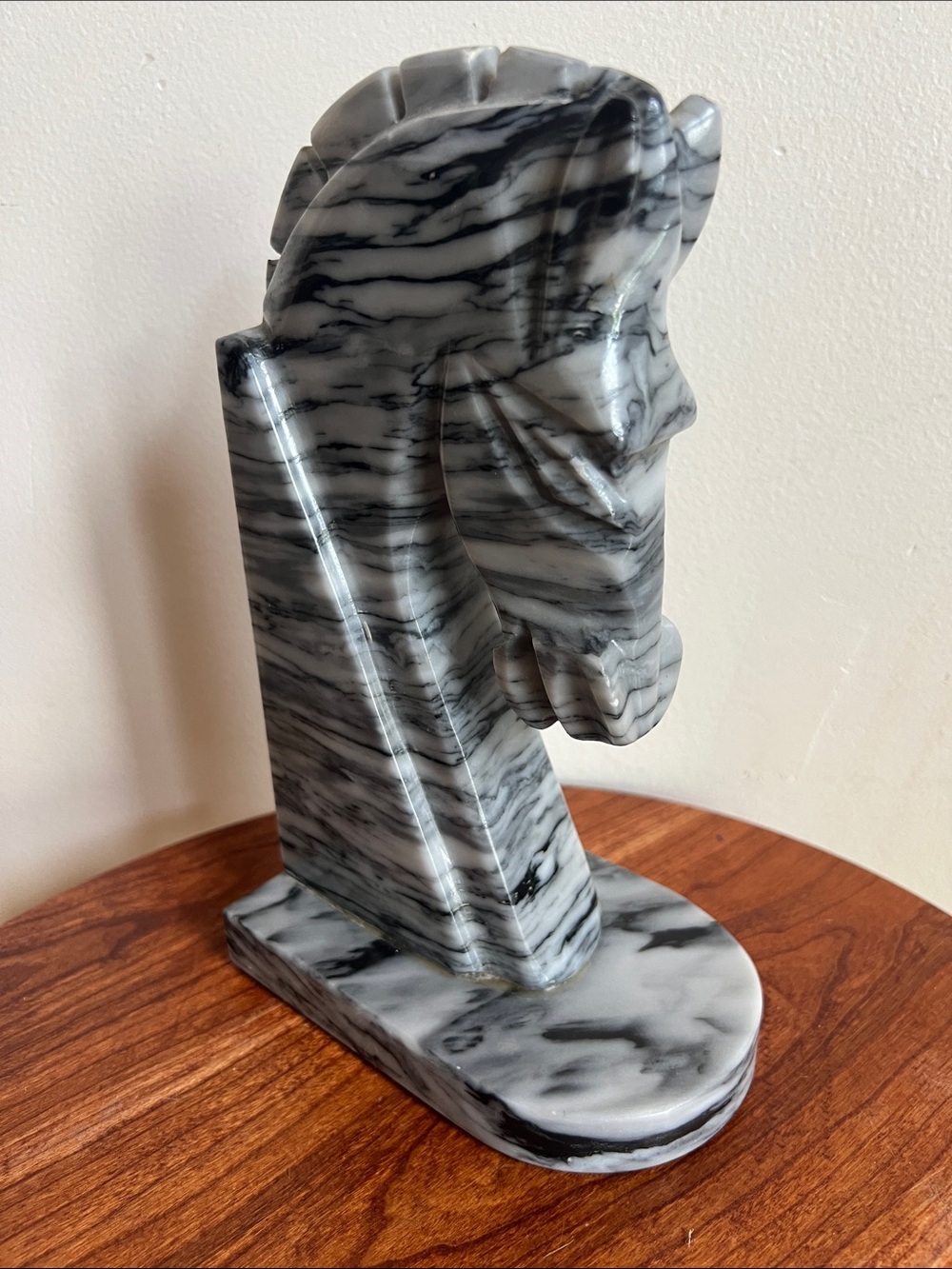 Marble-Pattern Horse Head Sculpture Bookend - Gray